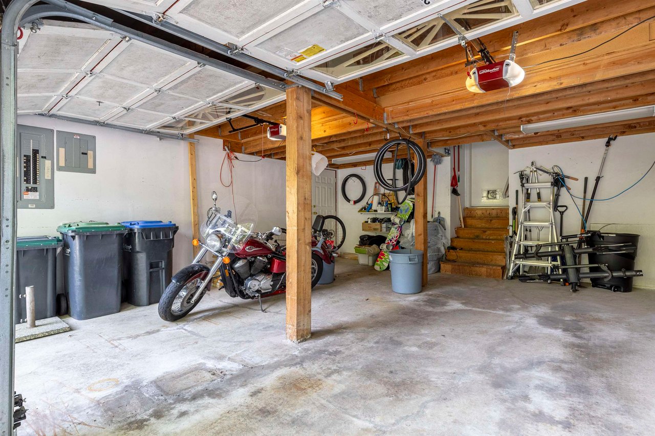 1037 Tobermory Wy
