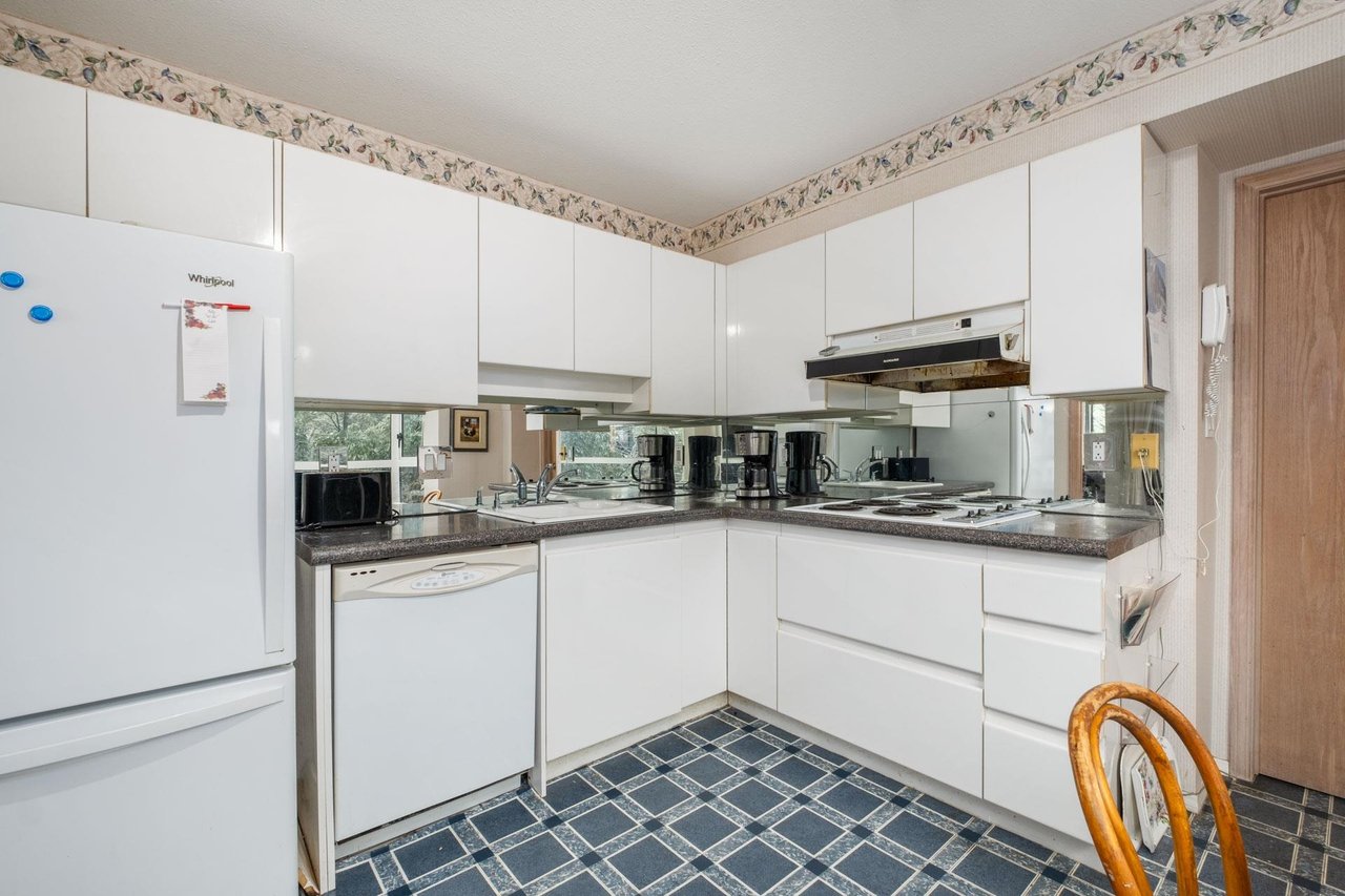 101-1427 Duchess Ave