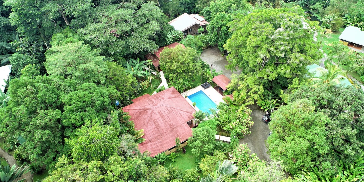 Riverfront Boutique Jungle Hotel, Ojochal, Puntarenas