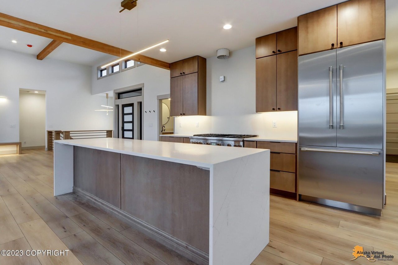 16290 Mountain Breeze Dr