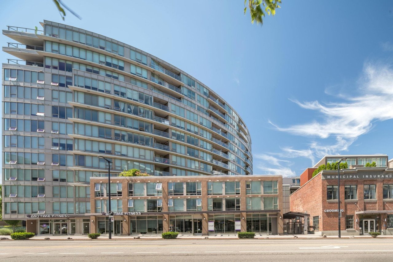 307-429 W 2nd Ave