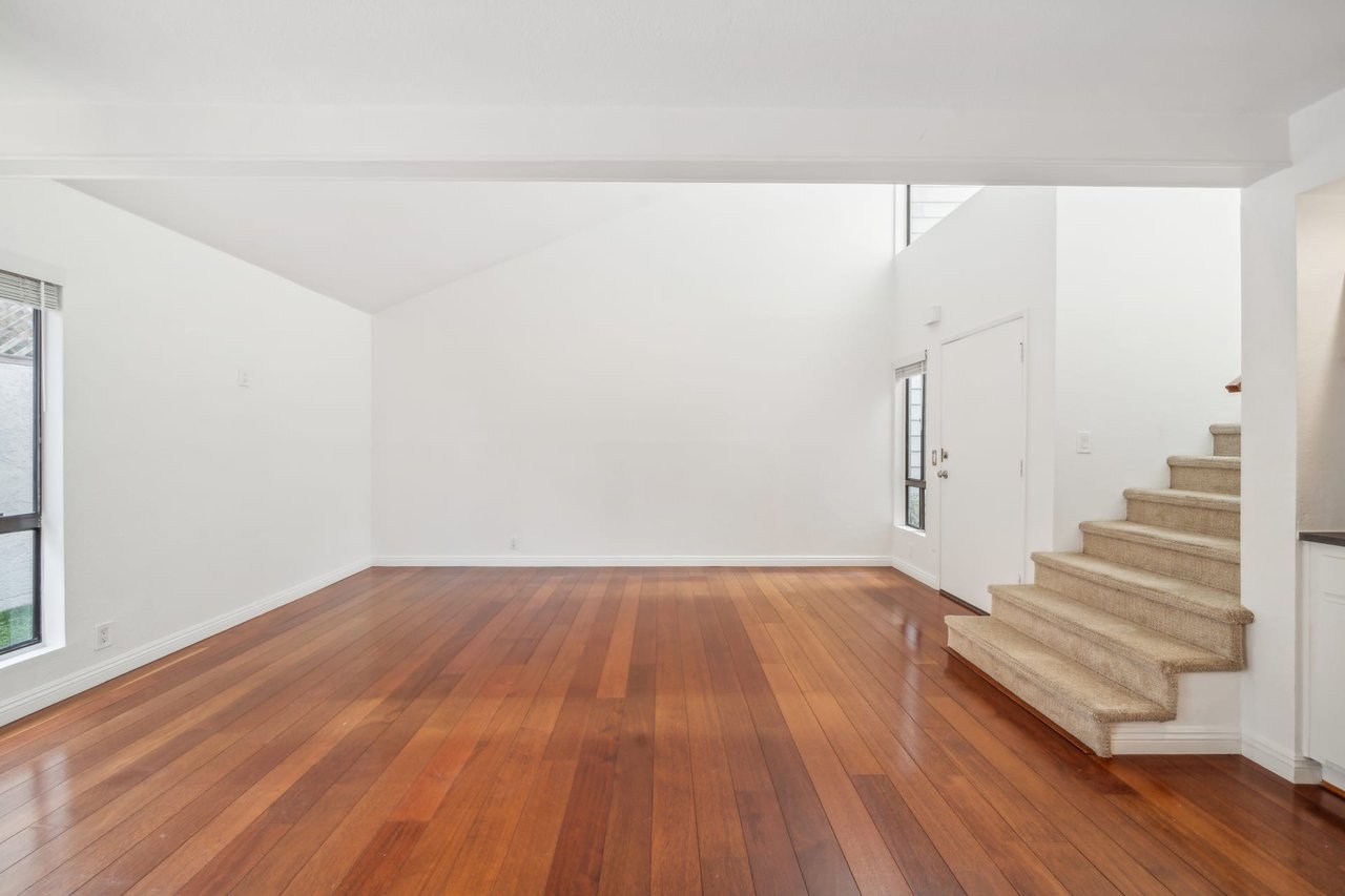 1526 August Lane #4