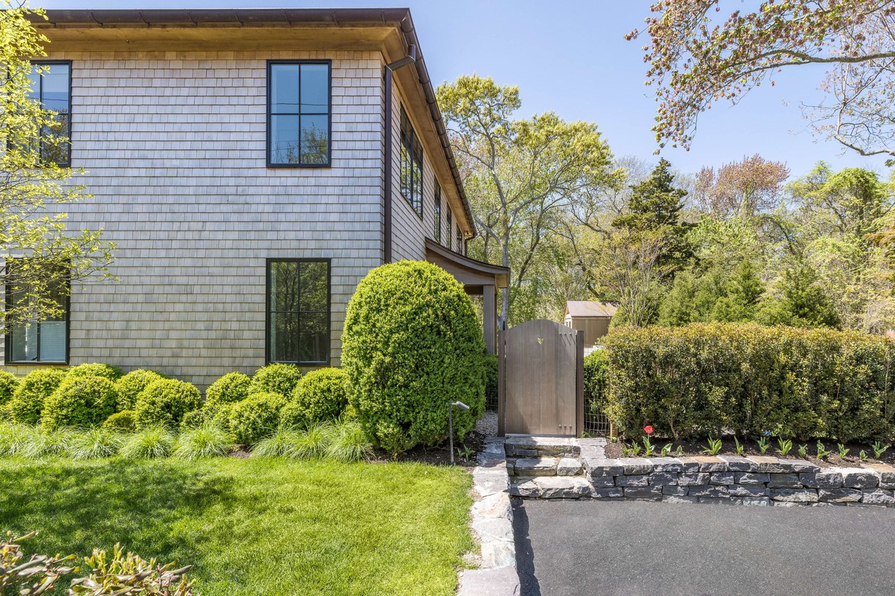 23 Maple Lane