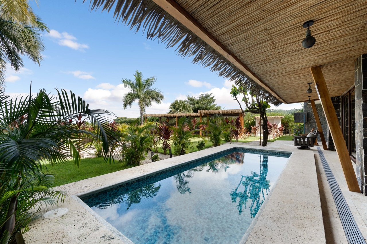 Beachfront Luxury Ocean View Home, Flamingo, Guanacaste