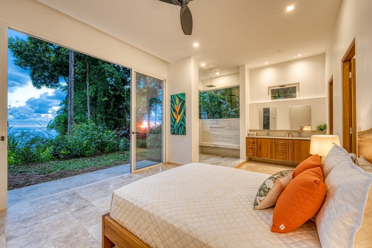 Modern Luxury Ocean View Home, Dominical, Puntarenas