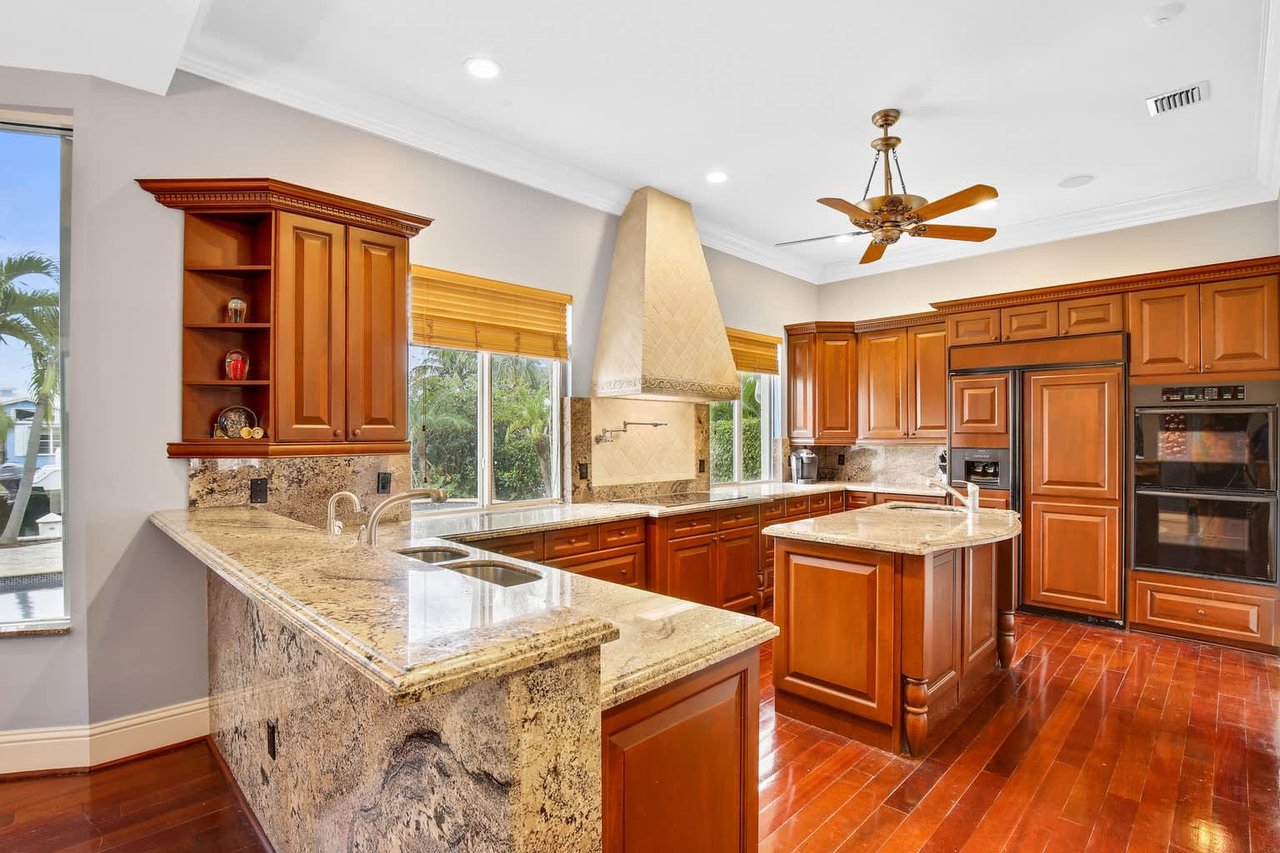 820 Ocean Inlet Dr