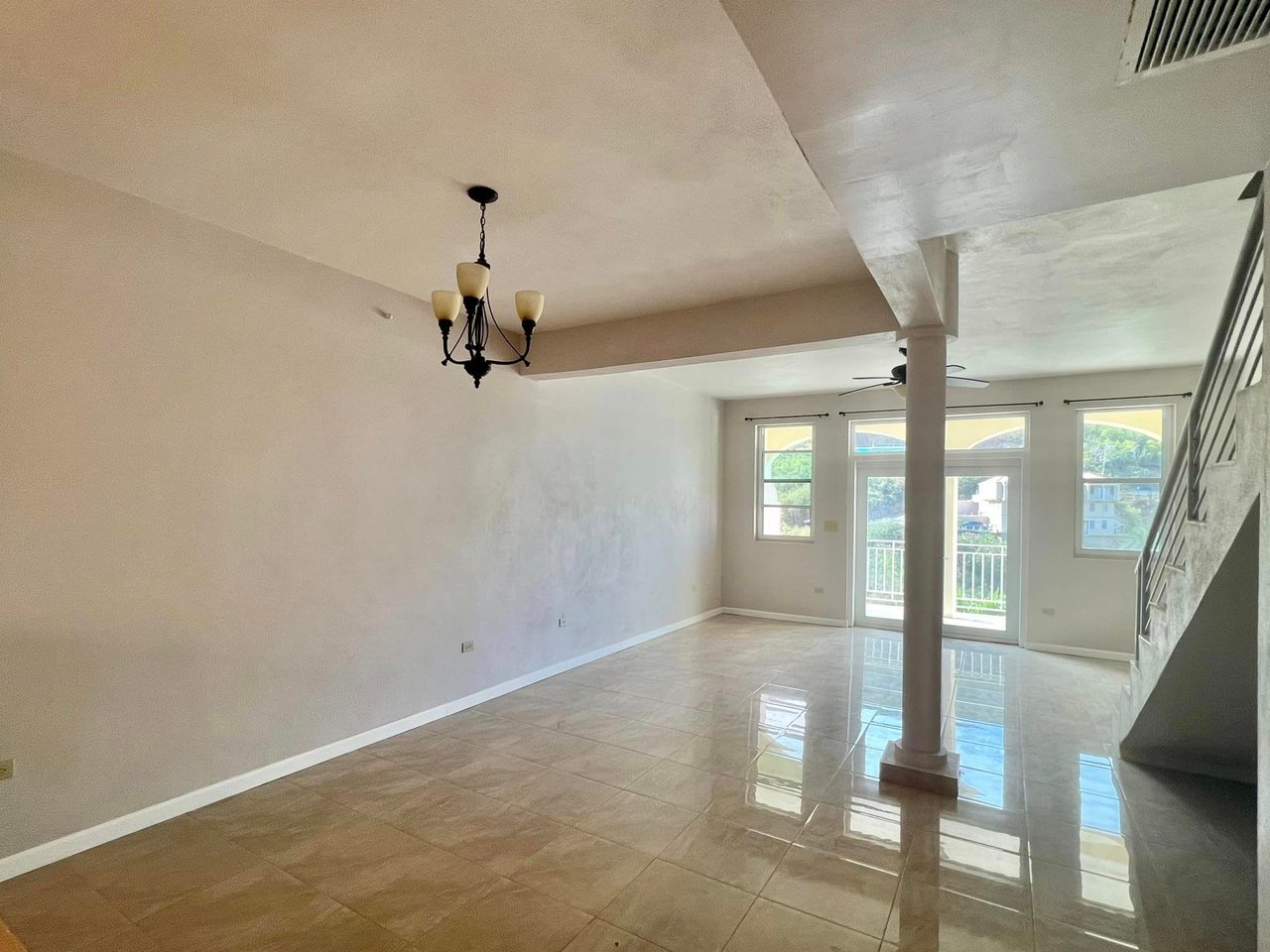 912 Brady Ghut 2 Bedroom Townhouse