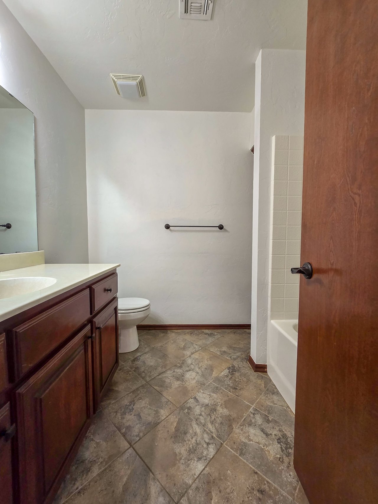 1211 Orchard Dr