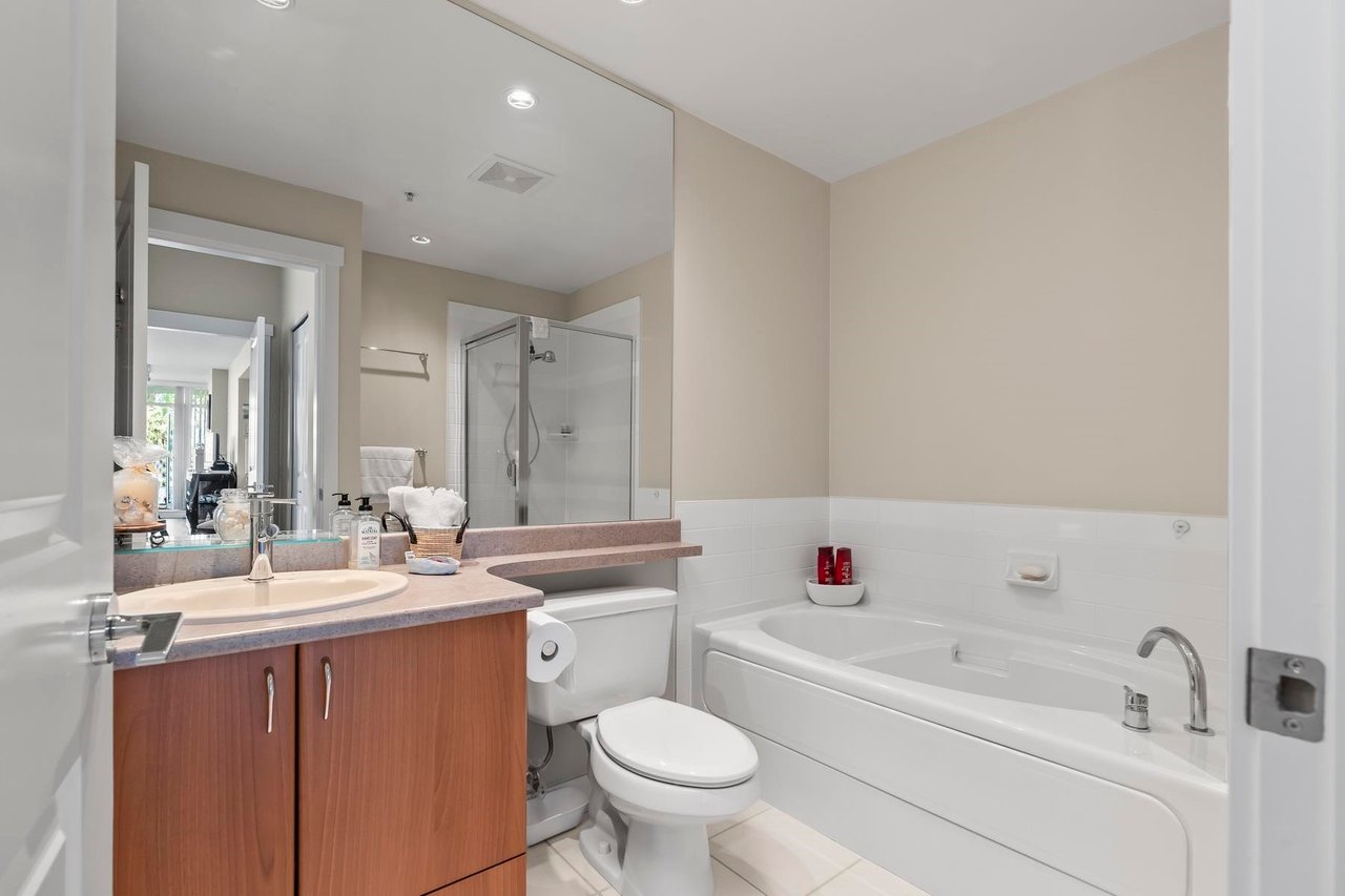 710-9266 University Cres