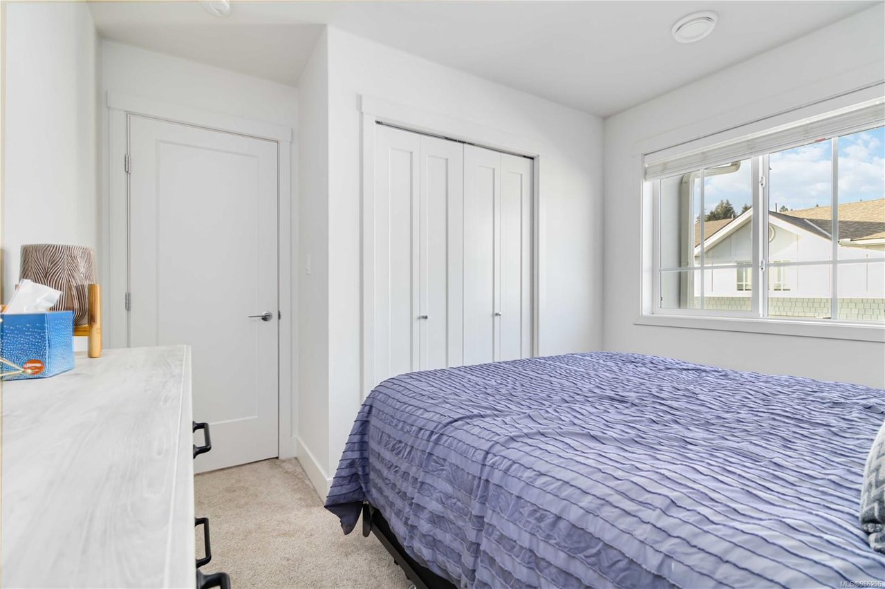 21-370 Latoria Blvd, Colwood