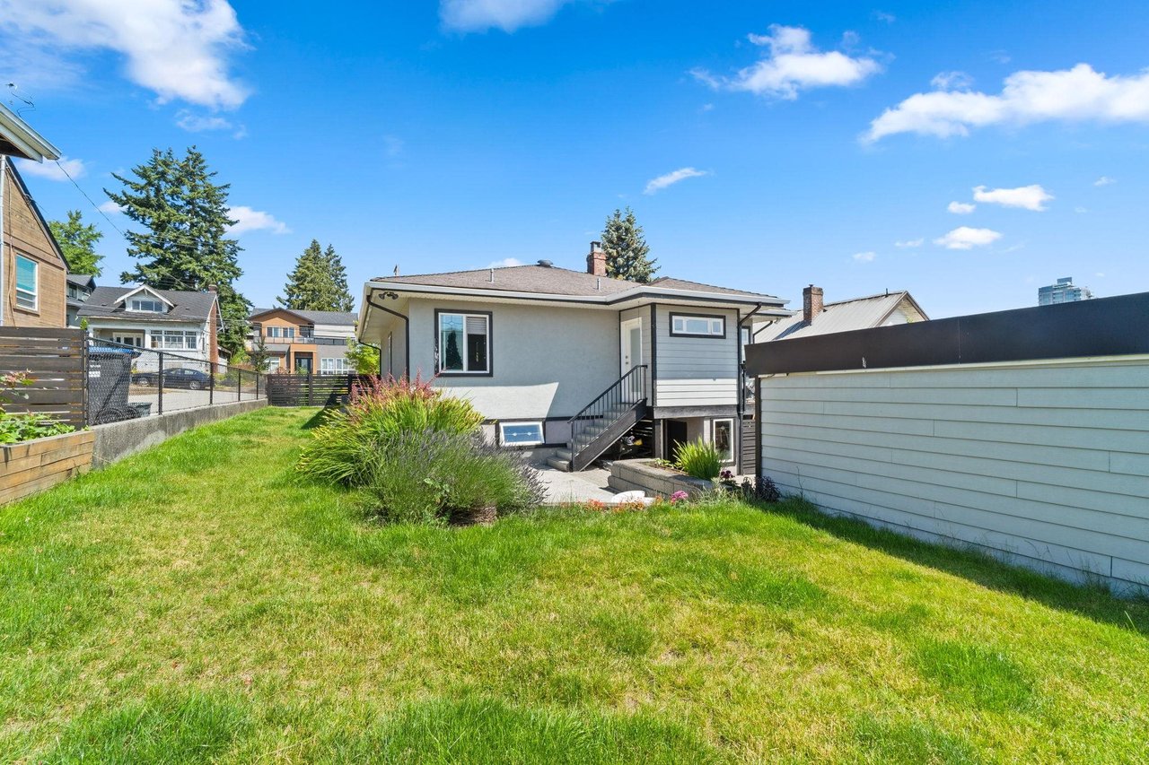 358 Alberta St