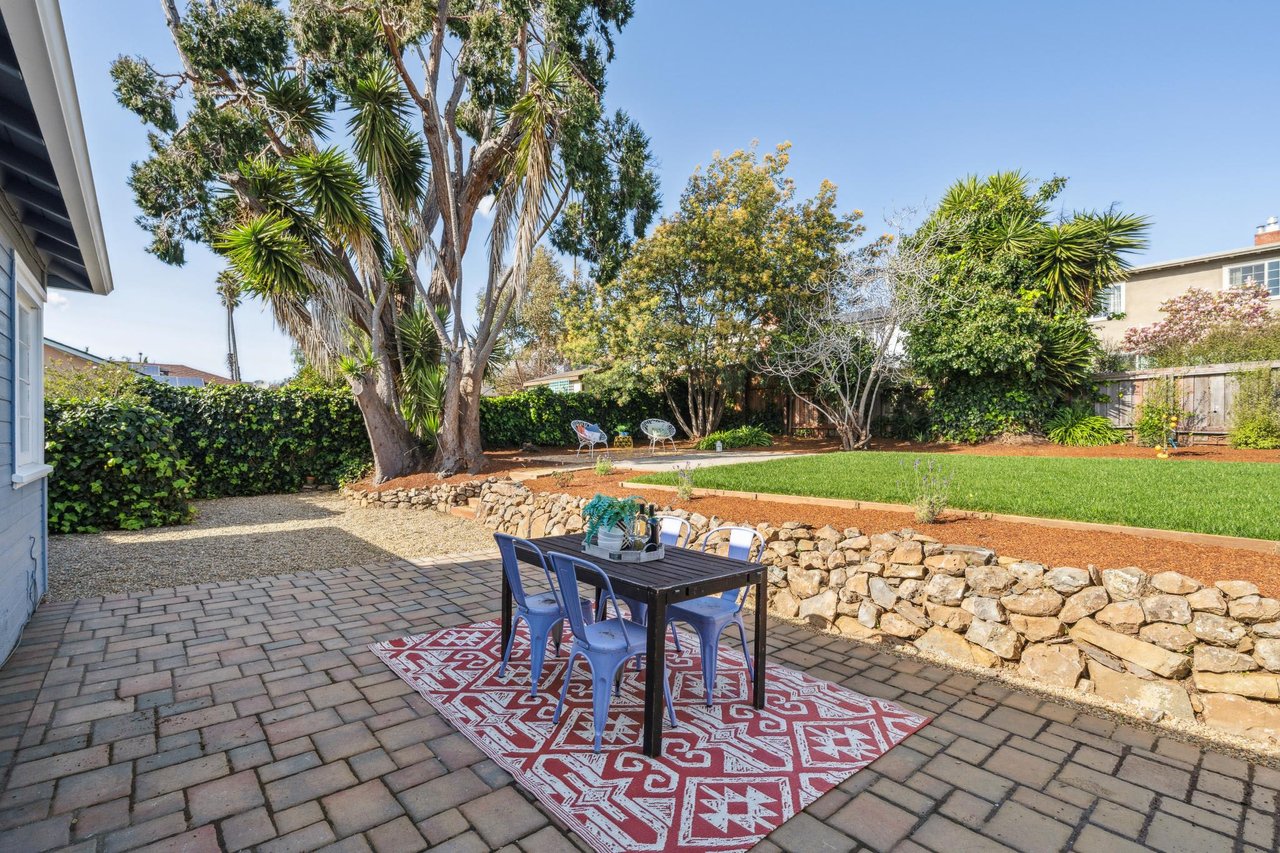1358 Mariposa St