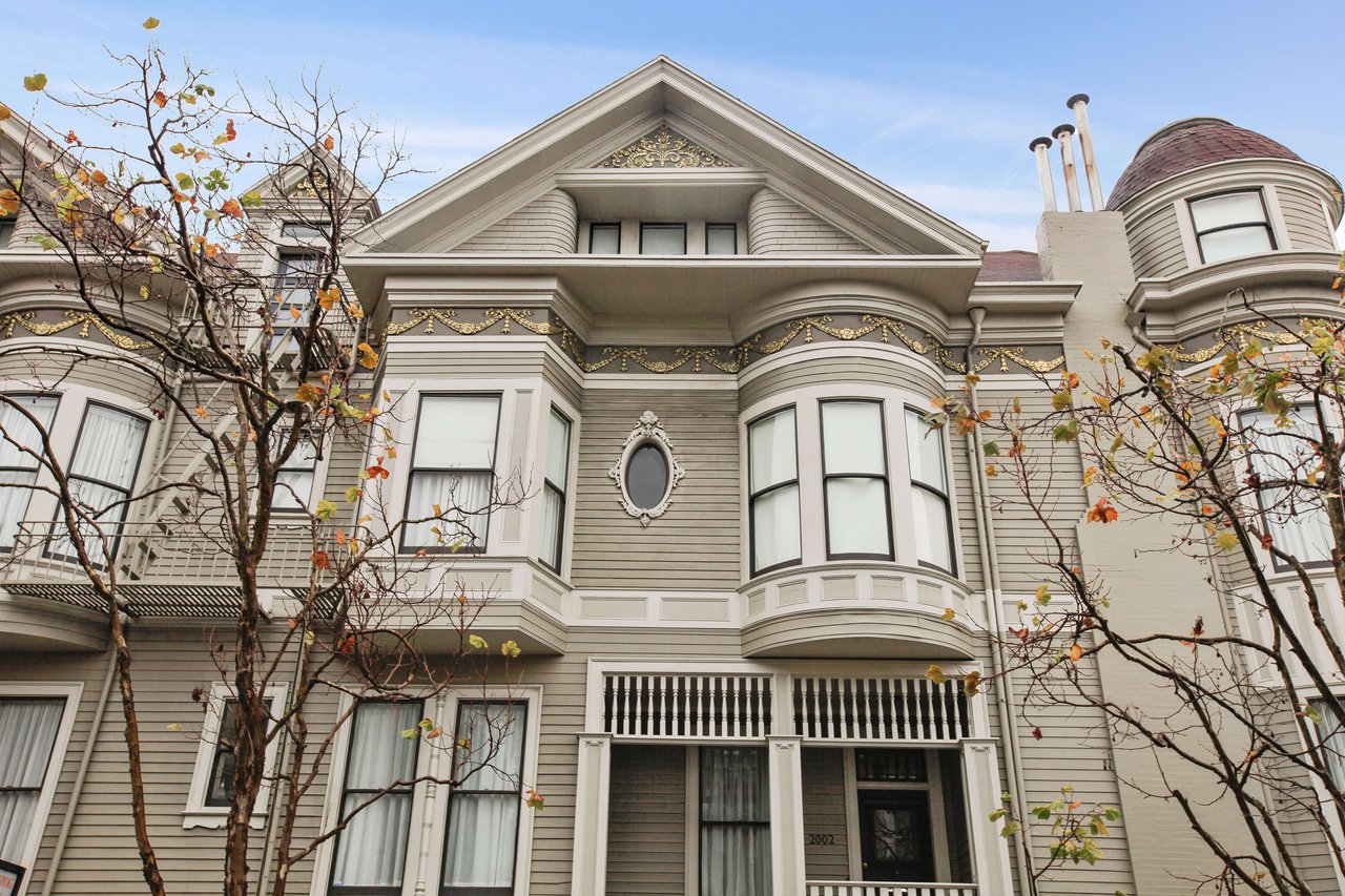 Wonderful Victorian Condominium