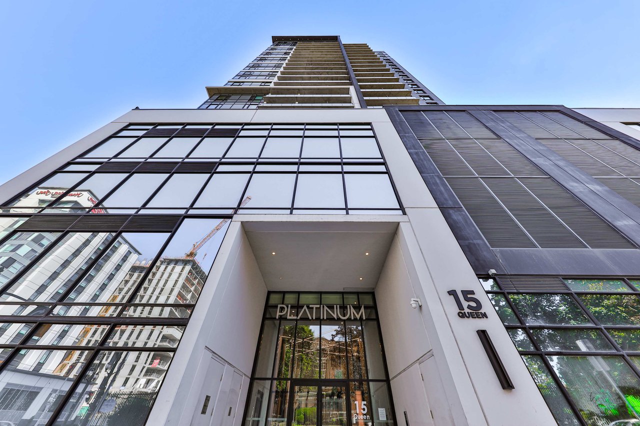 15 Queen Street S, 1806 Hamilton