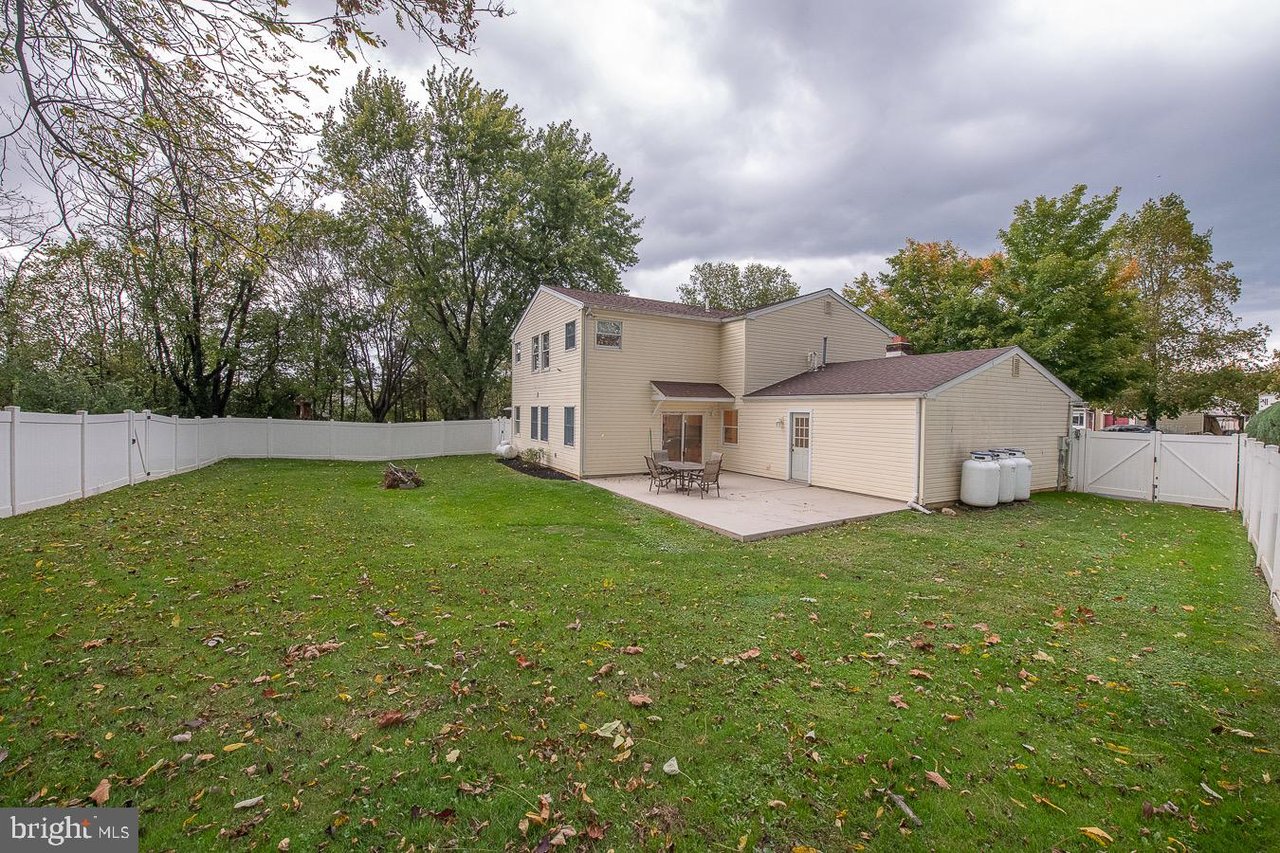 82 Woodbine Way
