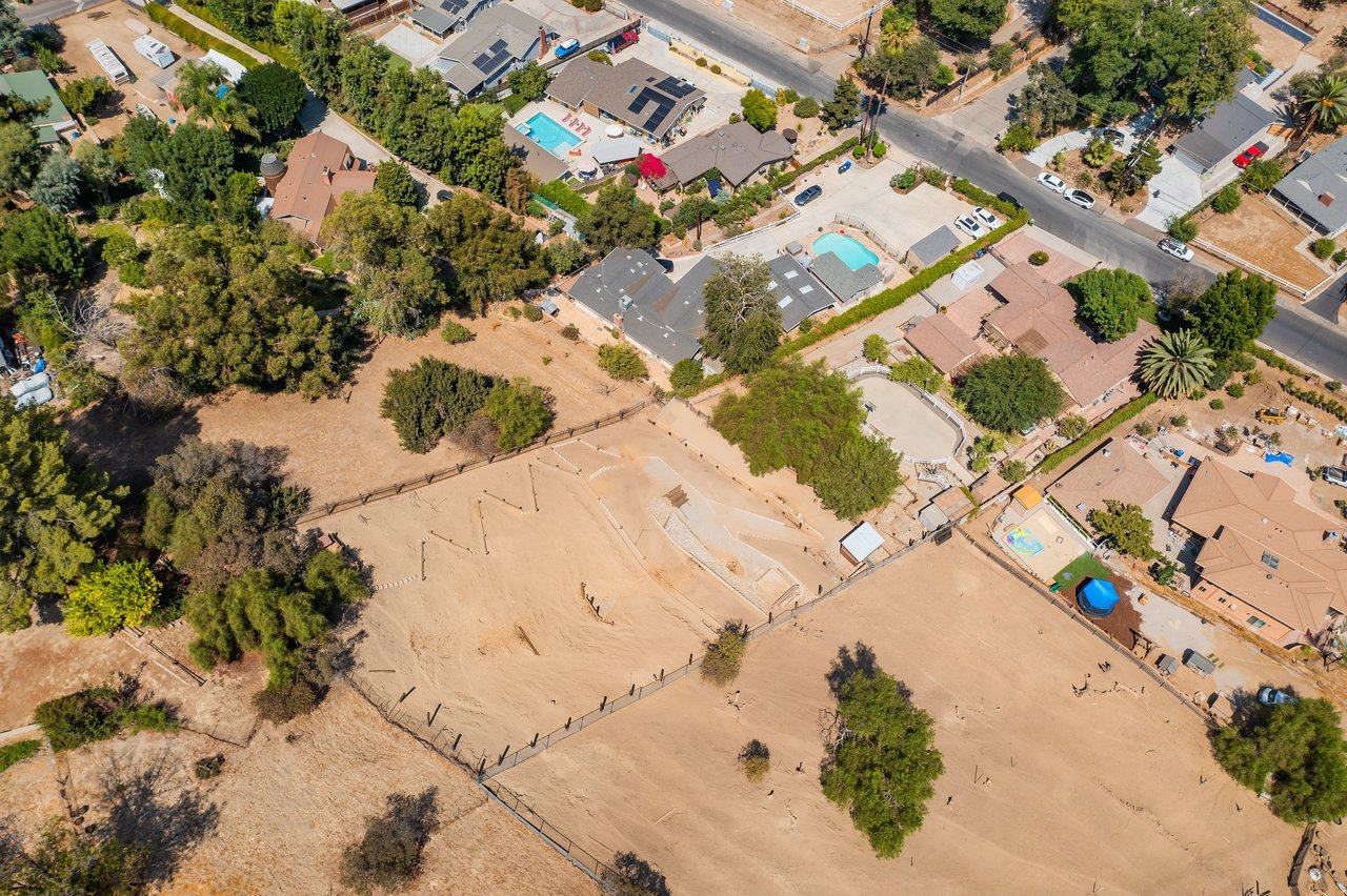 A Lil Bit O' Country in Shadow Hills * SOLD at full price