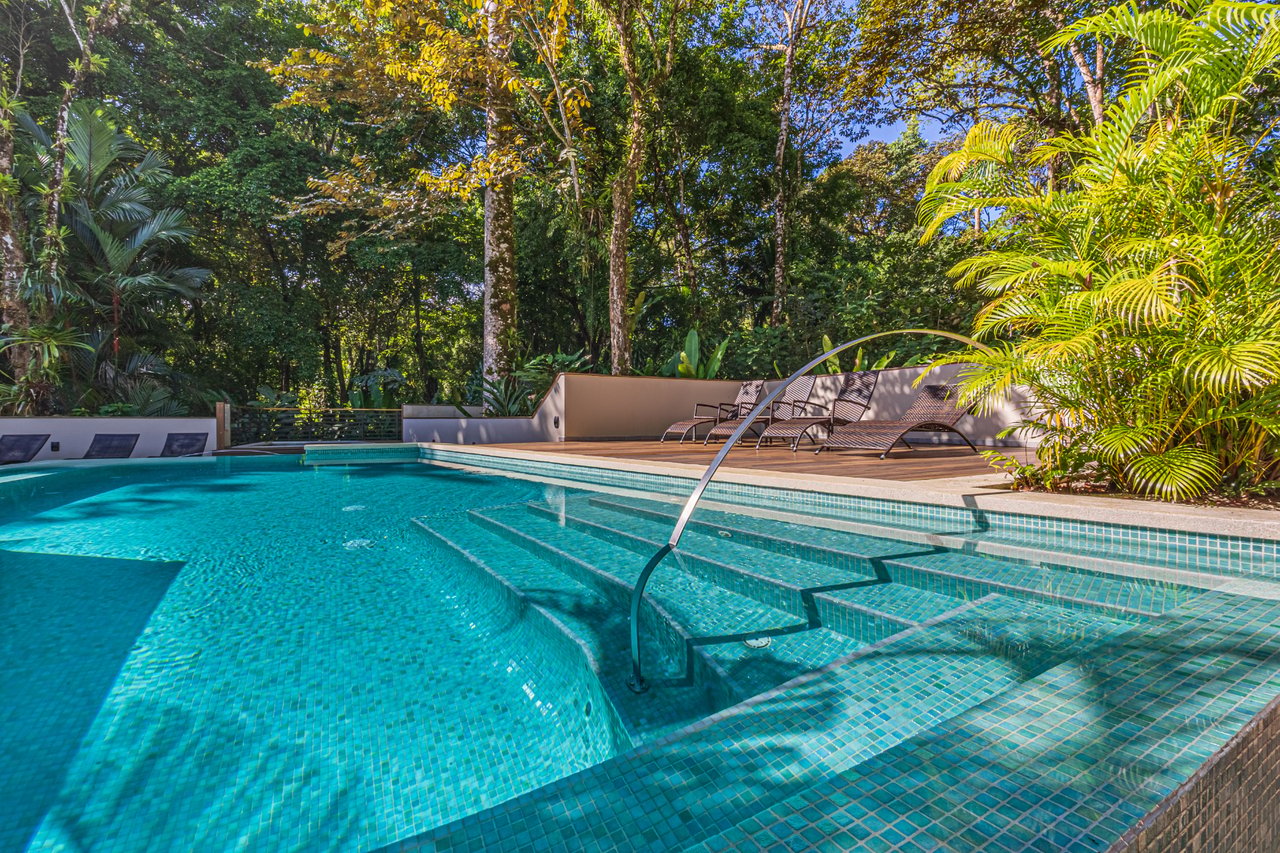 Beachfront Penthouse Luxury Condo, Uvita, Puntarenas