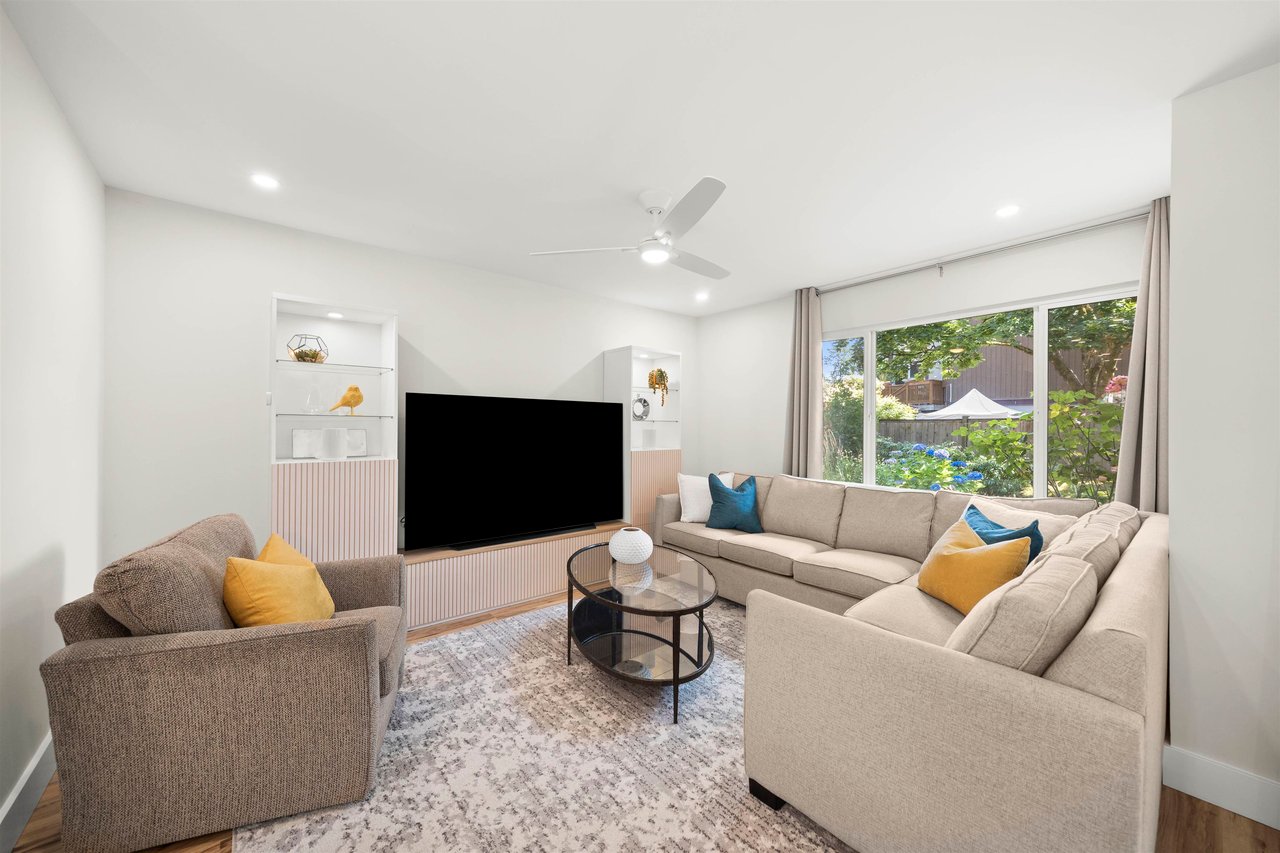 453 Carlsen Pl