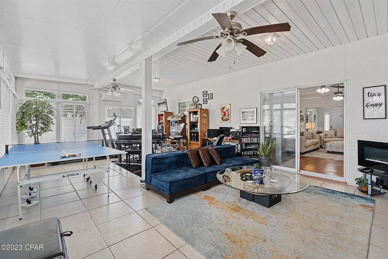 200 MIDDLEBURG Drive