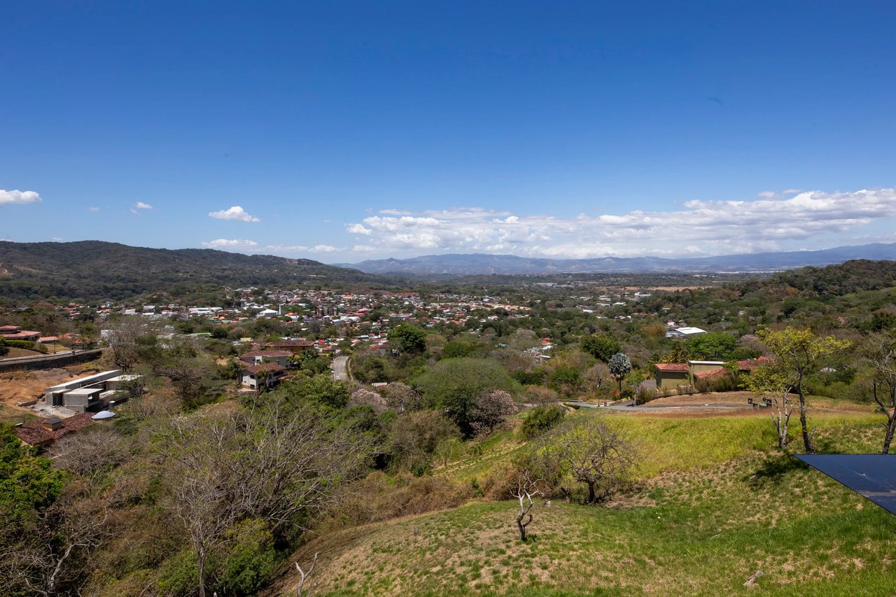 Modern Mountain View Home, Ciudad Colon, San Jose
