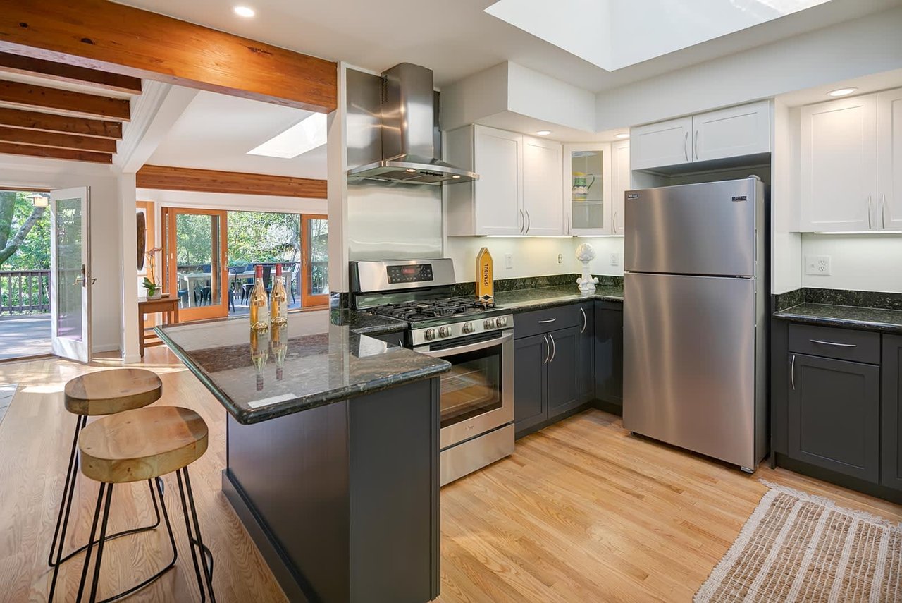 7 Crescent Lane, Fairfax