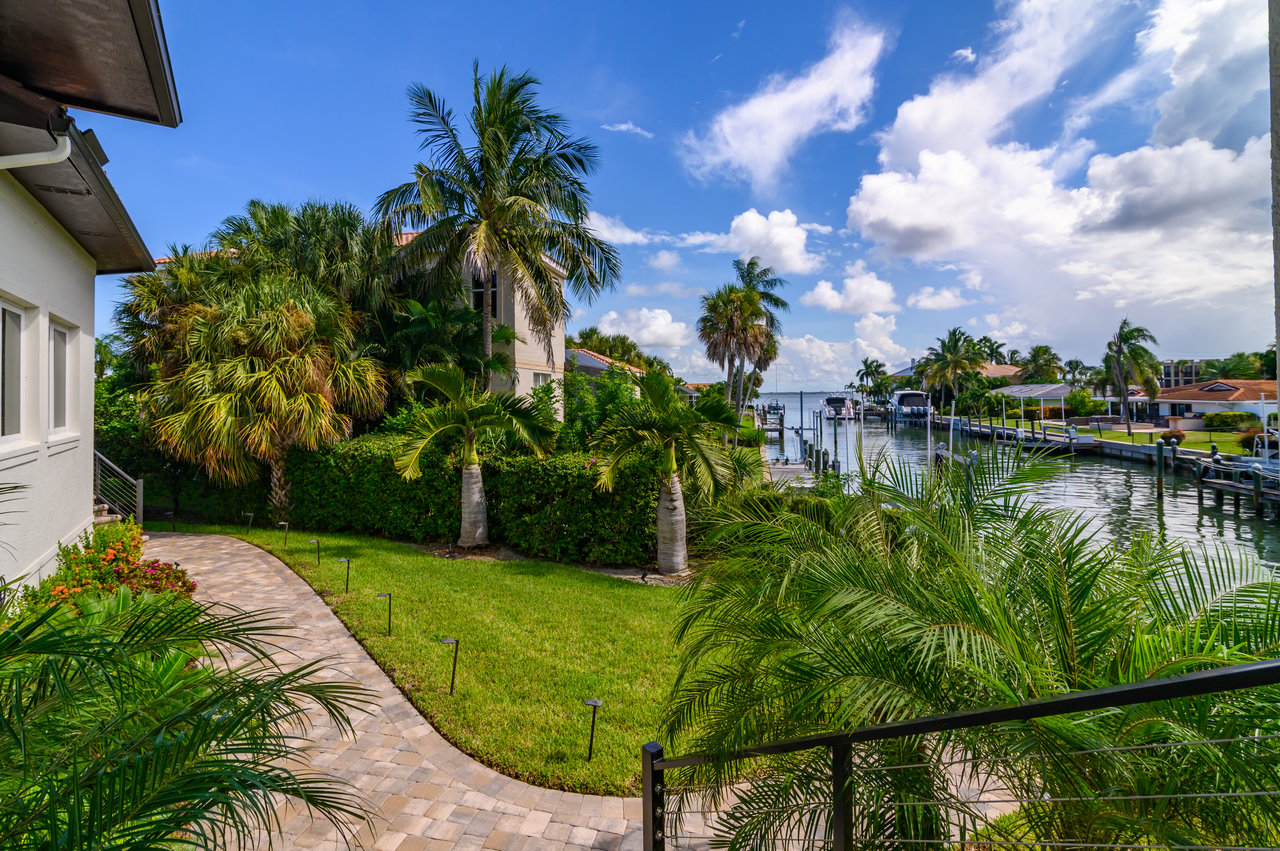 500 Ketch Lane, Country Club Shores, Longboat Key