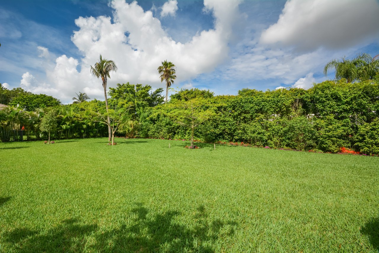 8422 Lookout Cir