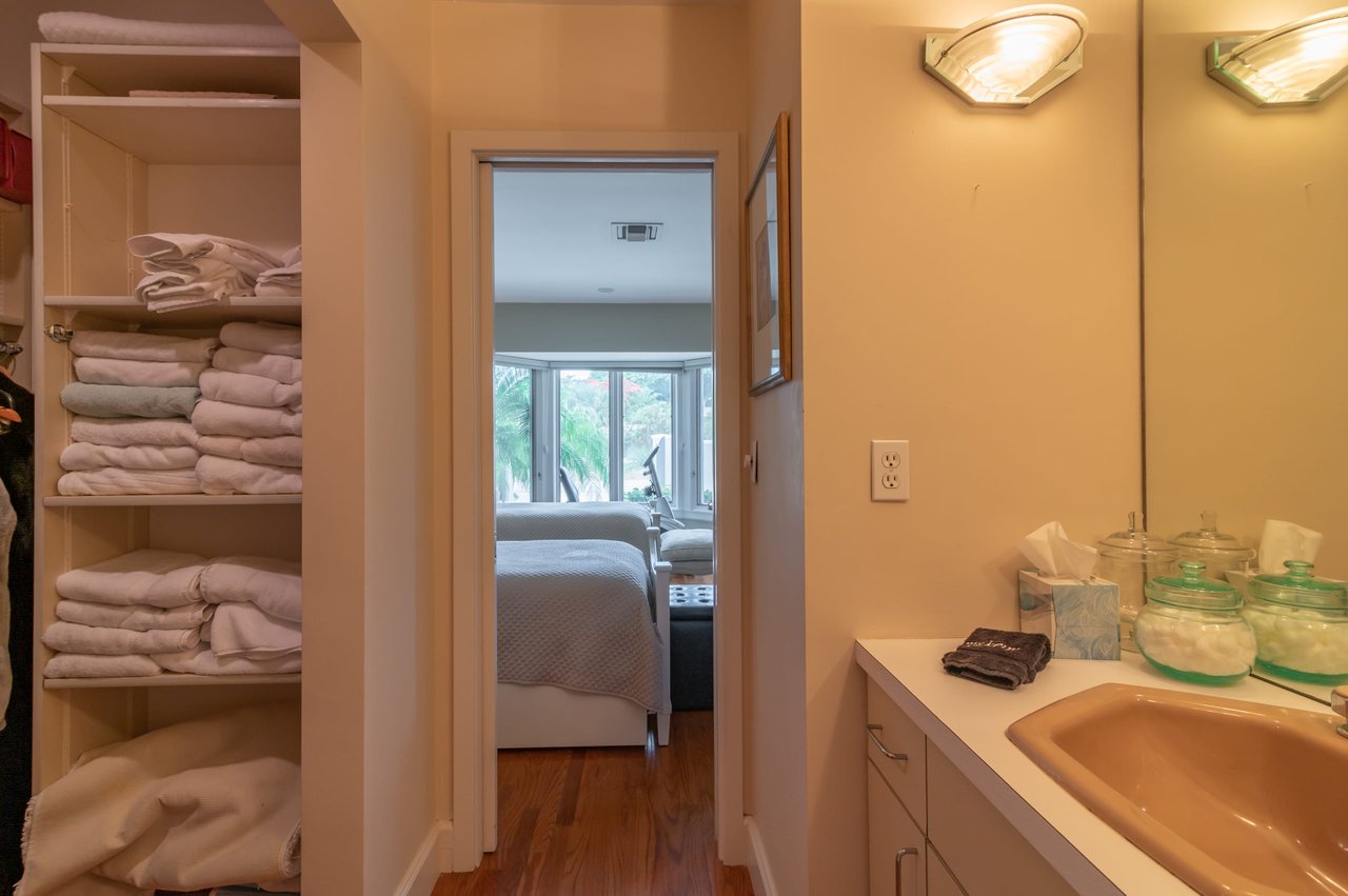 Prestigious Address in Lido Shores