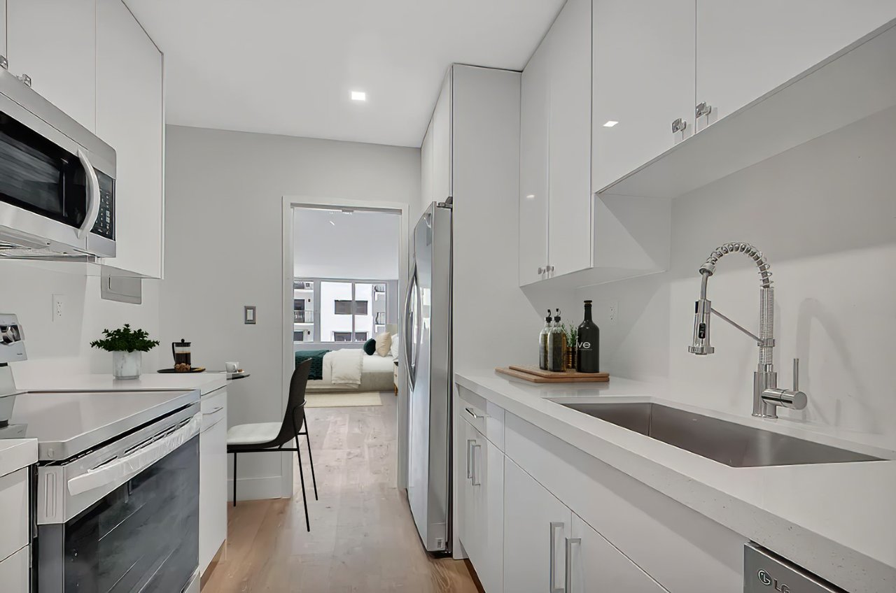 5401 Collins Ave #411 Miami Beach, Ocean View with Balcony