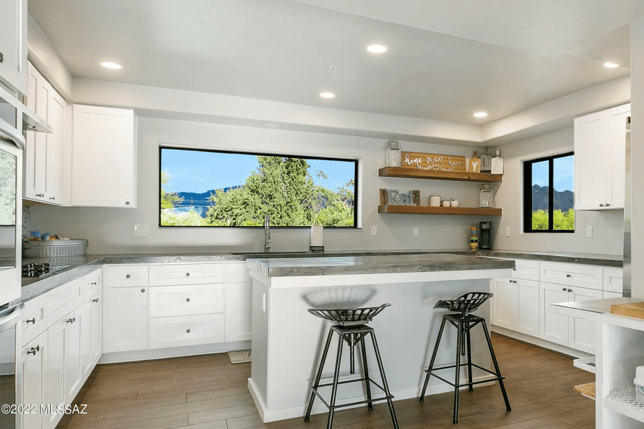 2236 W Owl Head Pl