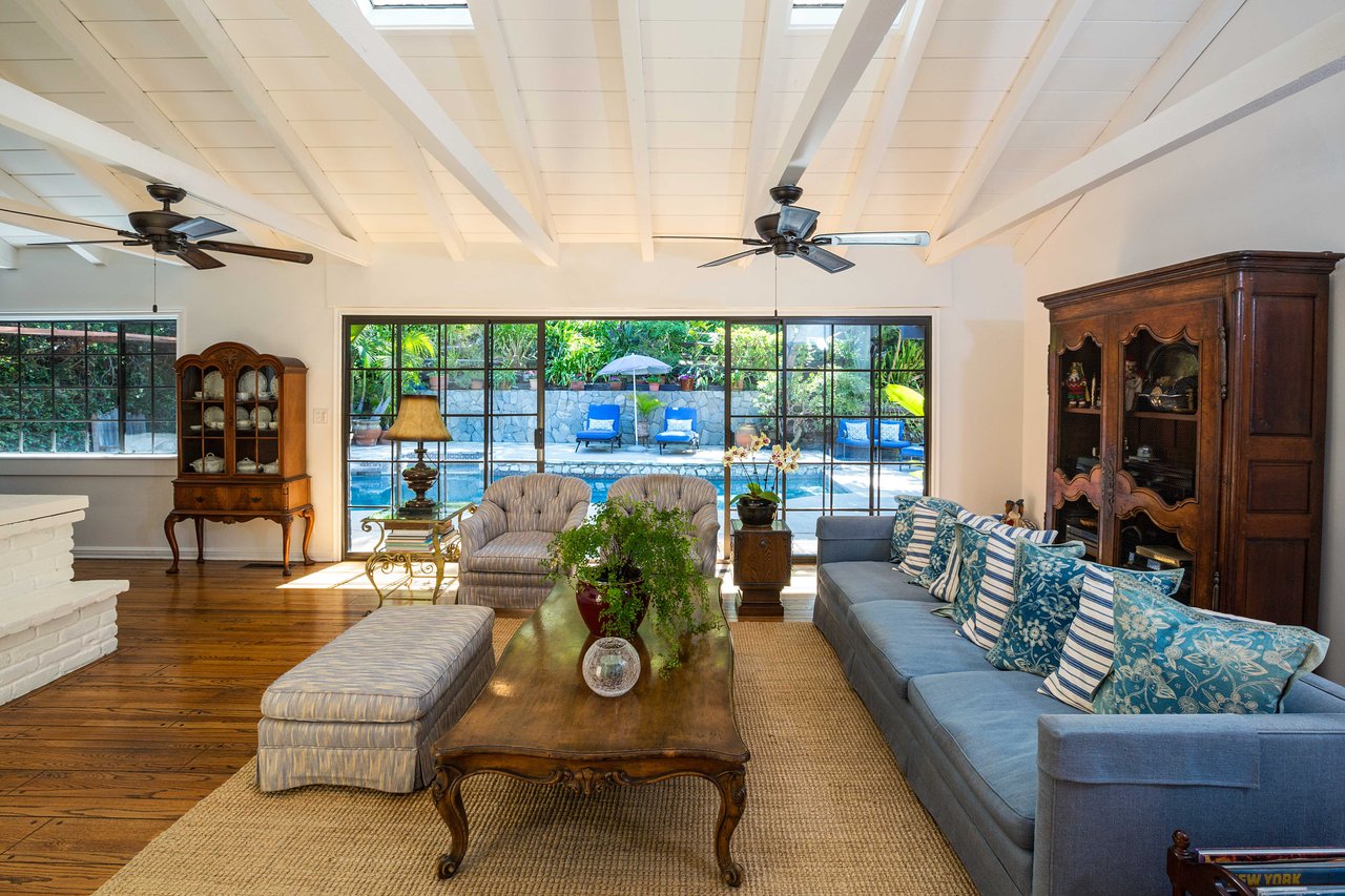 Considerable Country Retreat in the Canyon