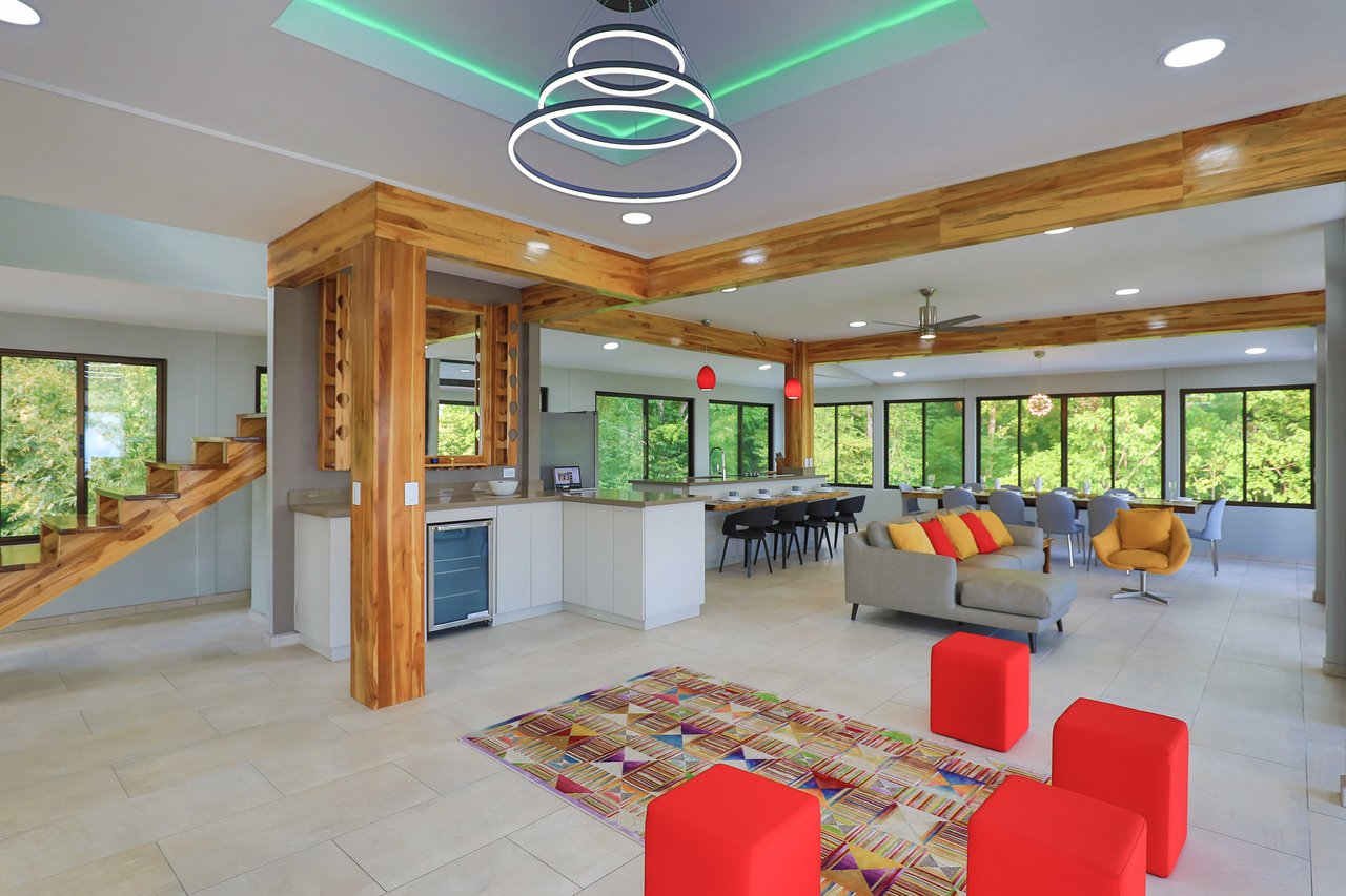 Rainforest Estate with Guest House, Dominical, Puntarenas
