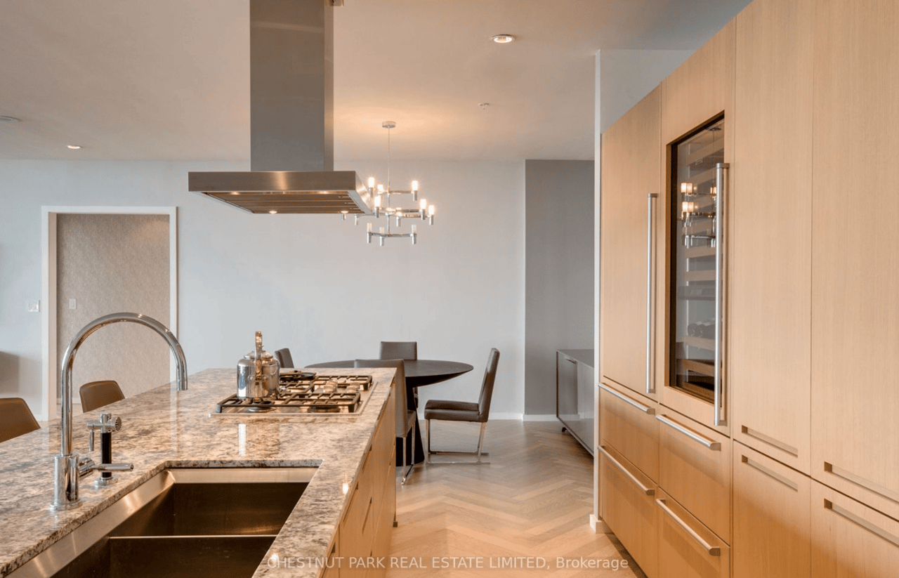 Suite 5302- 180 University Avenue