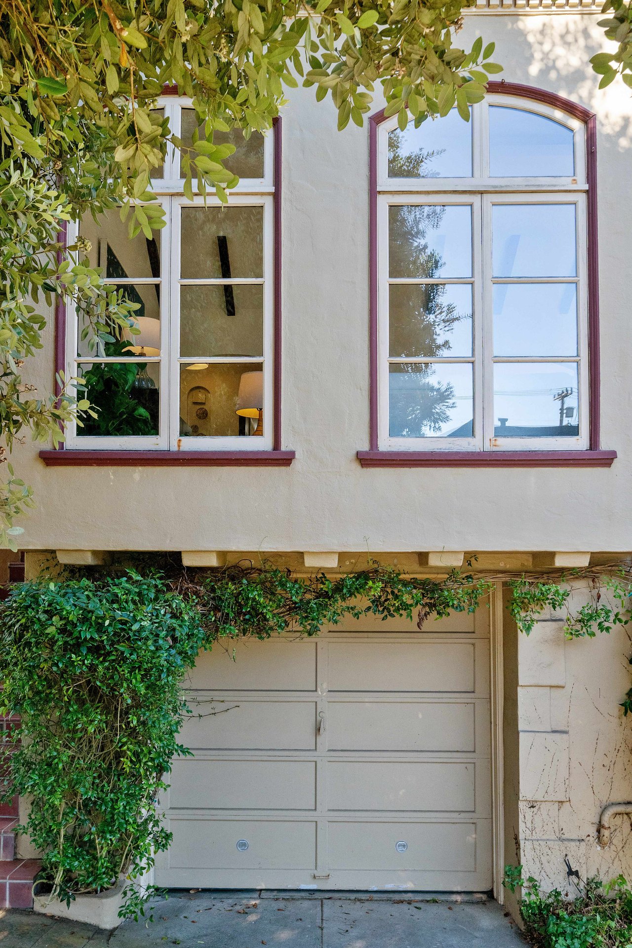 Classic Mediterranean in Forest Hill Extension