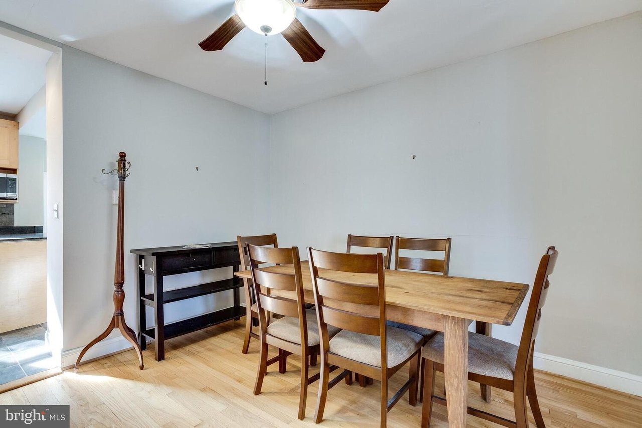 434 Longfellow St NW