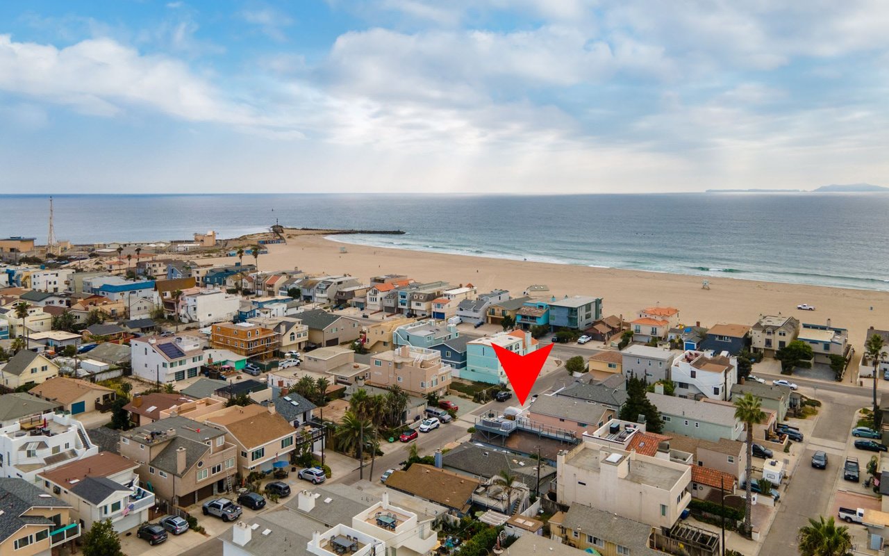 121 Hollywood Avenue