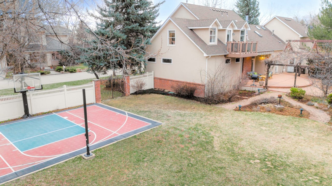 2485 Agate Lane