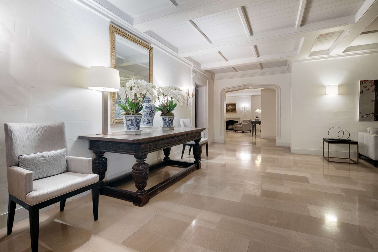 1010 Fifth Avenue