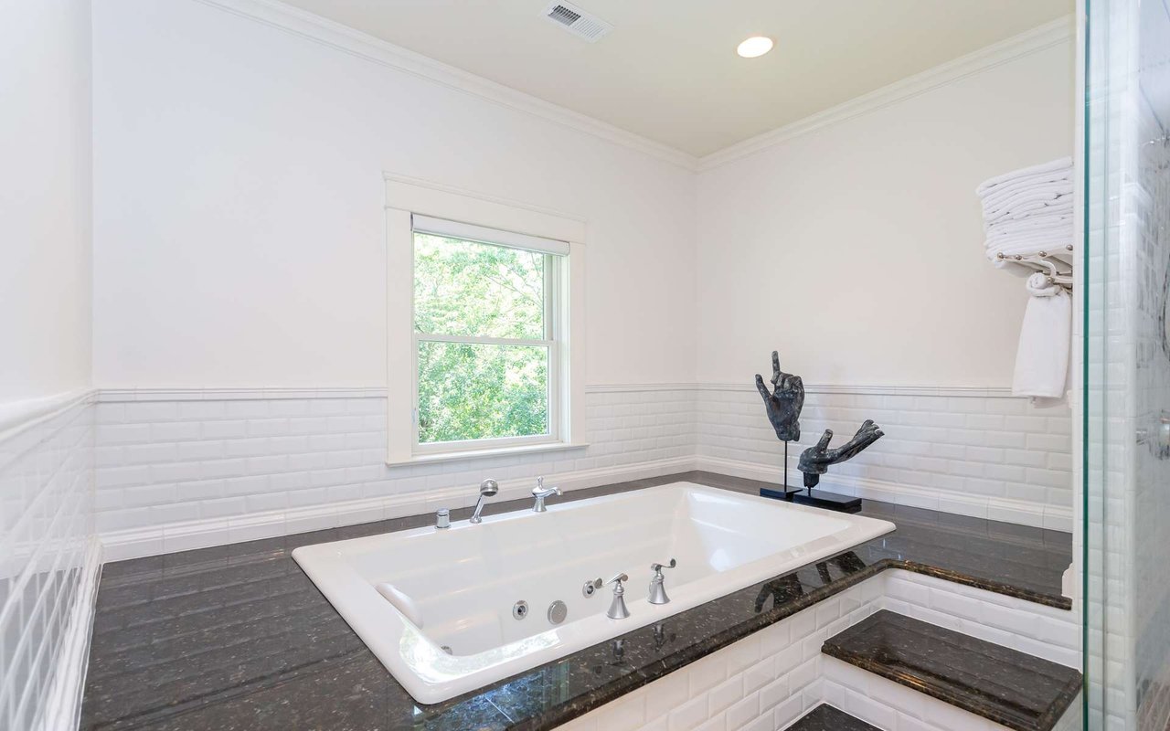 100 Arlen Park Dr