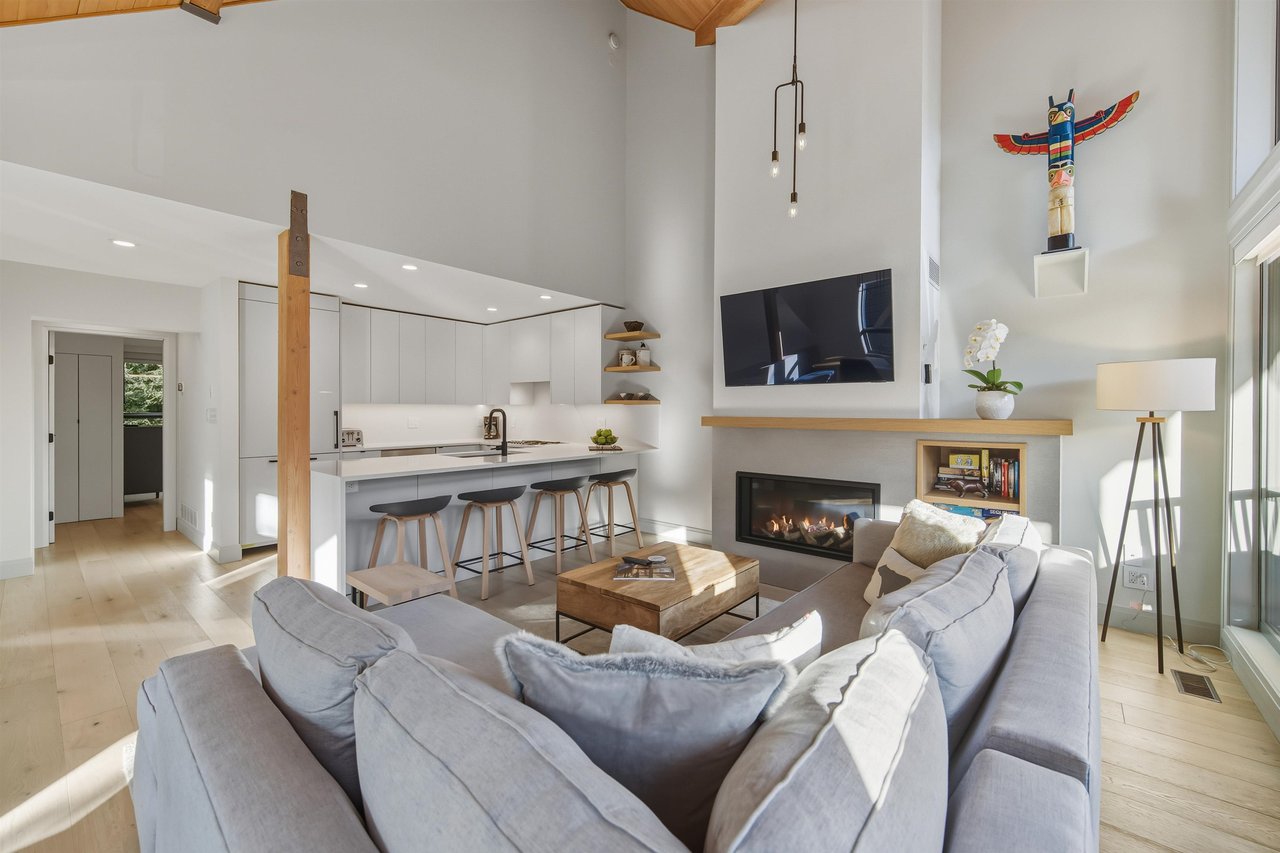 4813 Casabella Cres