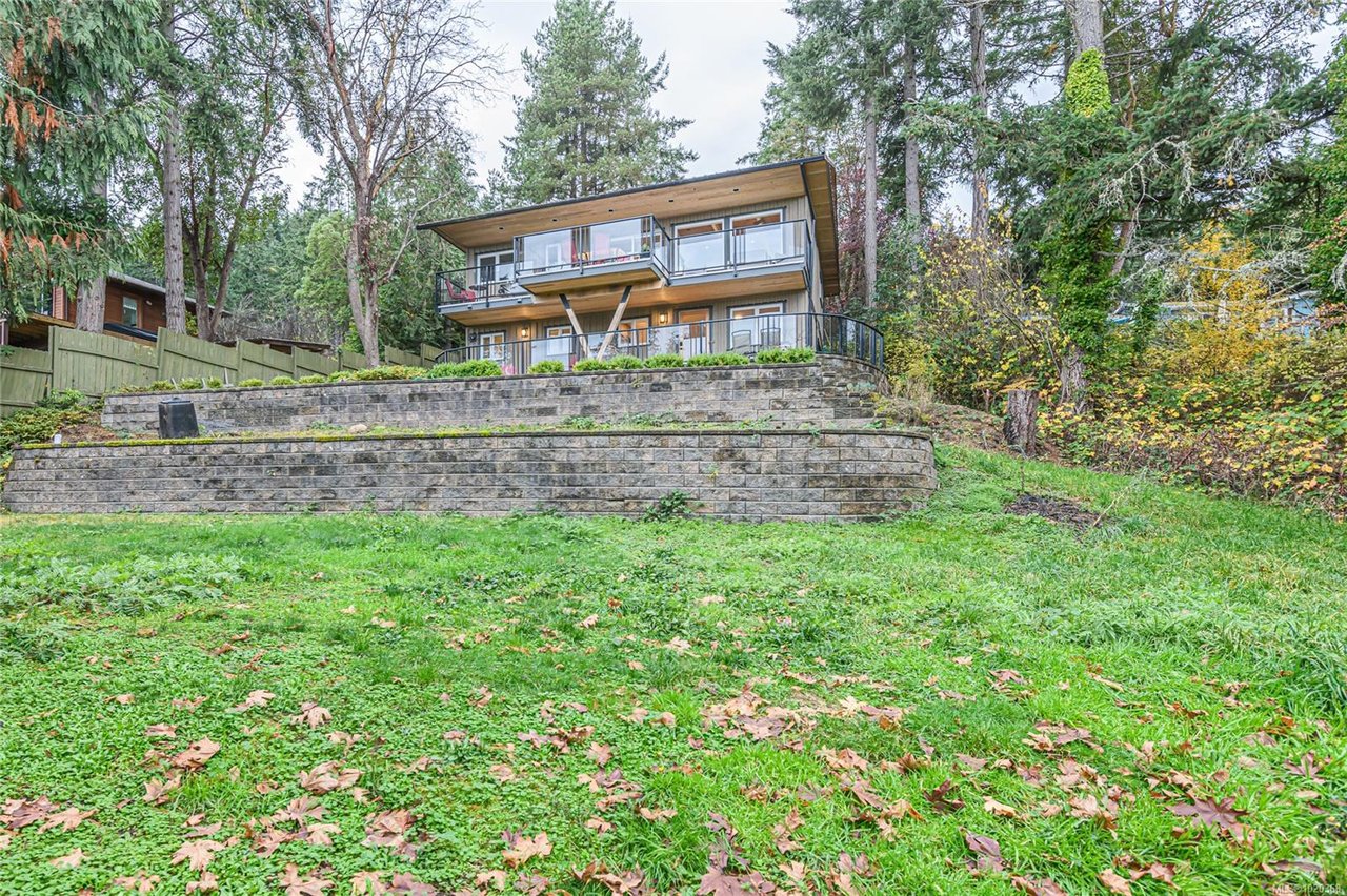 140 Mt. Baker Cres