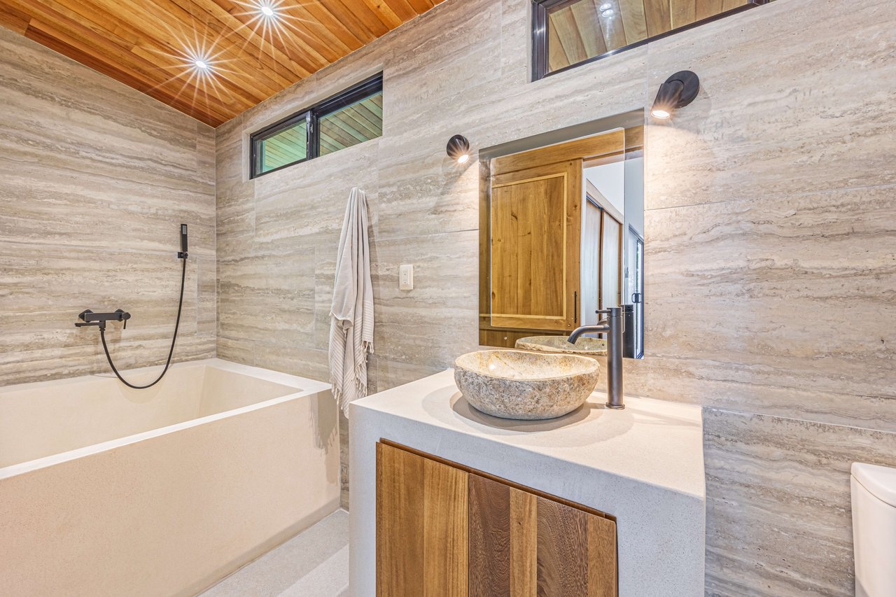 MOVE-IN READY OCEAN VIEW HOME IN CINCO VENTANAS WITH MAJESTIC RIVER ACCESS