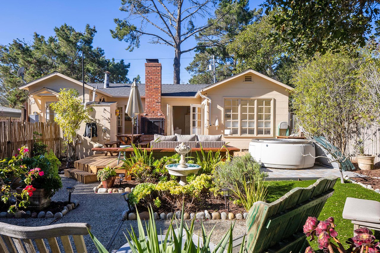 THE PADDLE INN | CARMEL-BY-THE-SEA LUXURY RENTAL