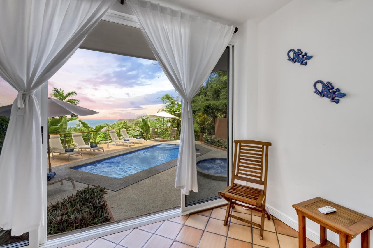 Villa Alegria with Outstanding Ocean View and Short Walk to the Beach