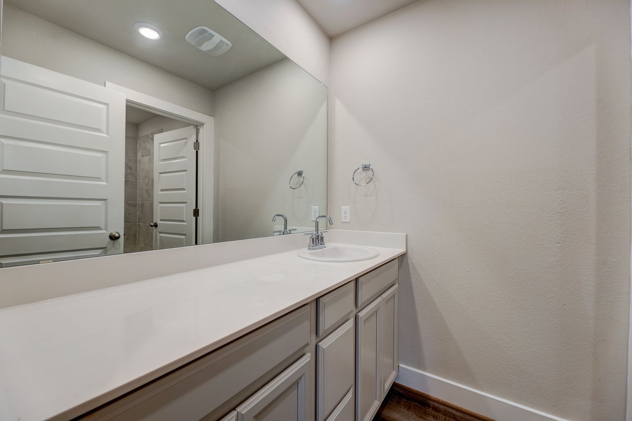 Stunning 2021 Meritage Home in Easton Park with FREE Solar Panels! Better Priced Than New Builds and Move-In Ready!