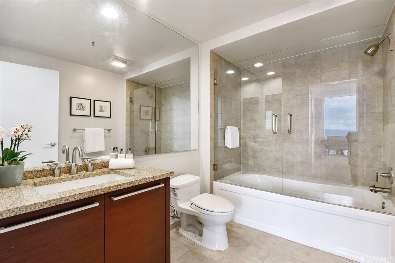 425 1st St Apt 5101