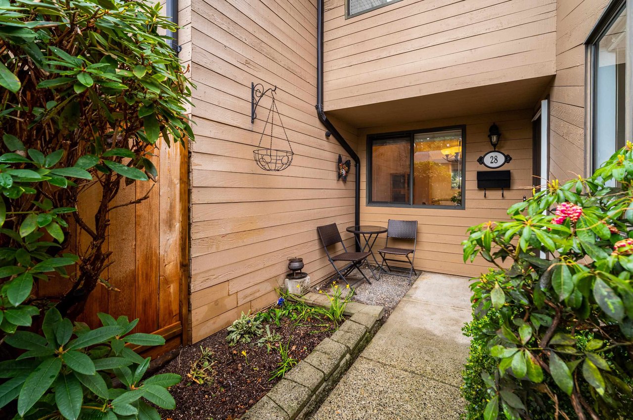28-3851 Blundell Rd