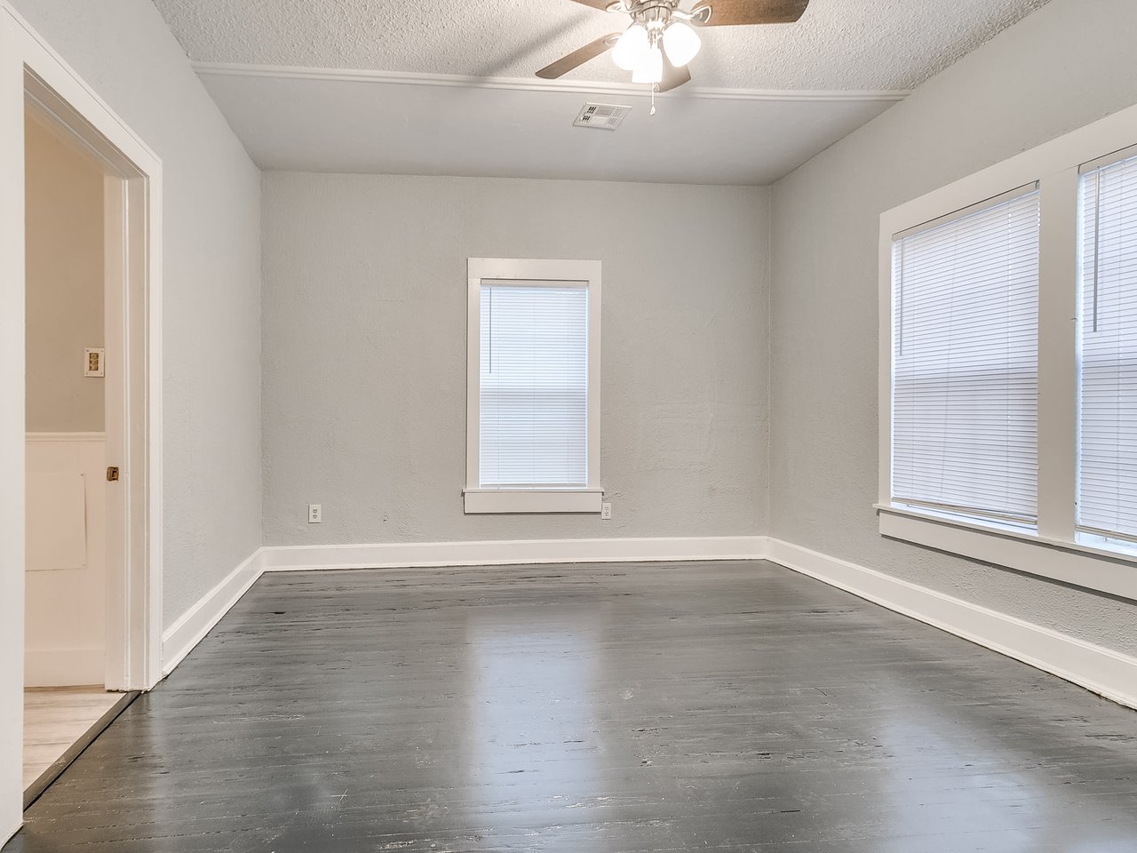 1313 N Beard Ave