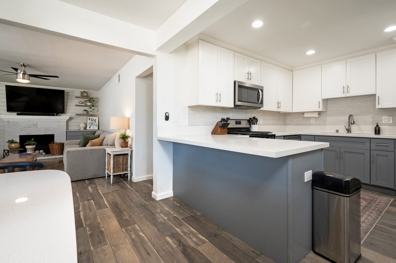1275 Lorna Ave