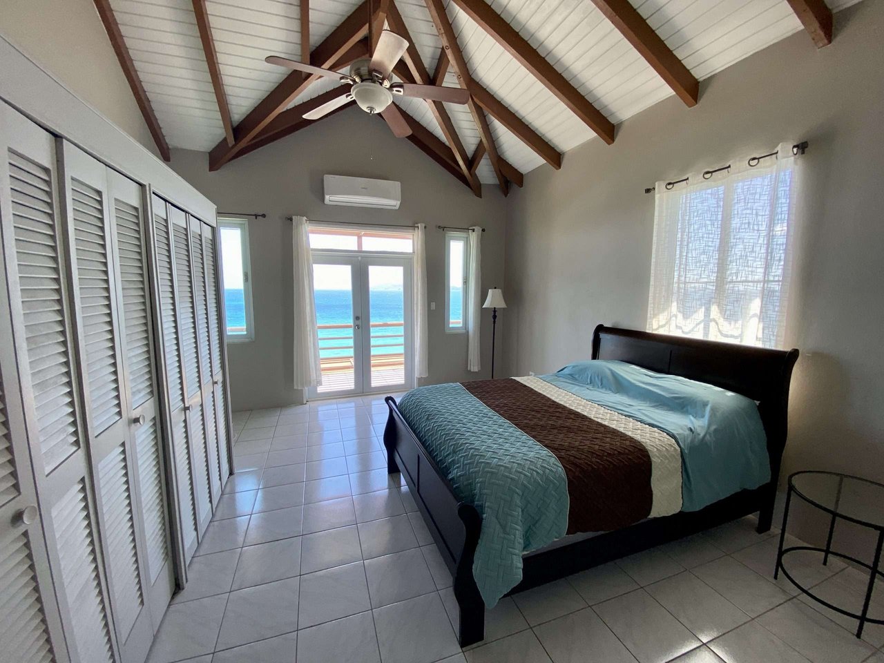 362 Slaney Hill 2 Bedroom Apartment